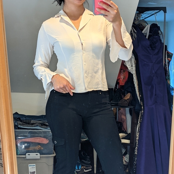 Petite Sophisticate Tops - Petite Sophisticate 100% silk top size 6